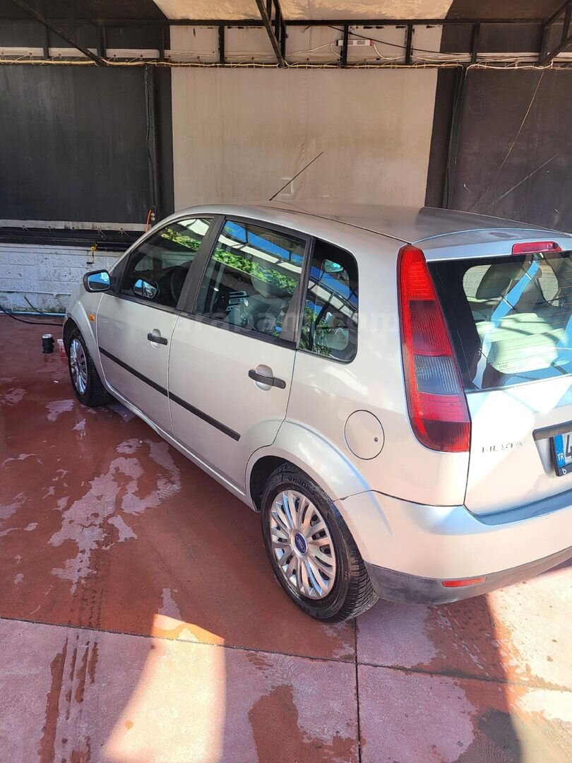Sahibinden Ford Fiesta 1.4 TDCi Comfort 2005 Model Kocaeli 273.000 km Gri 7