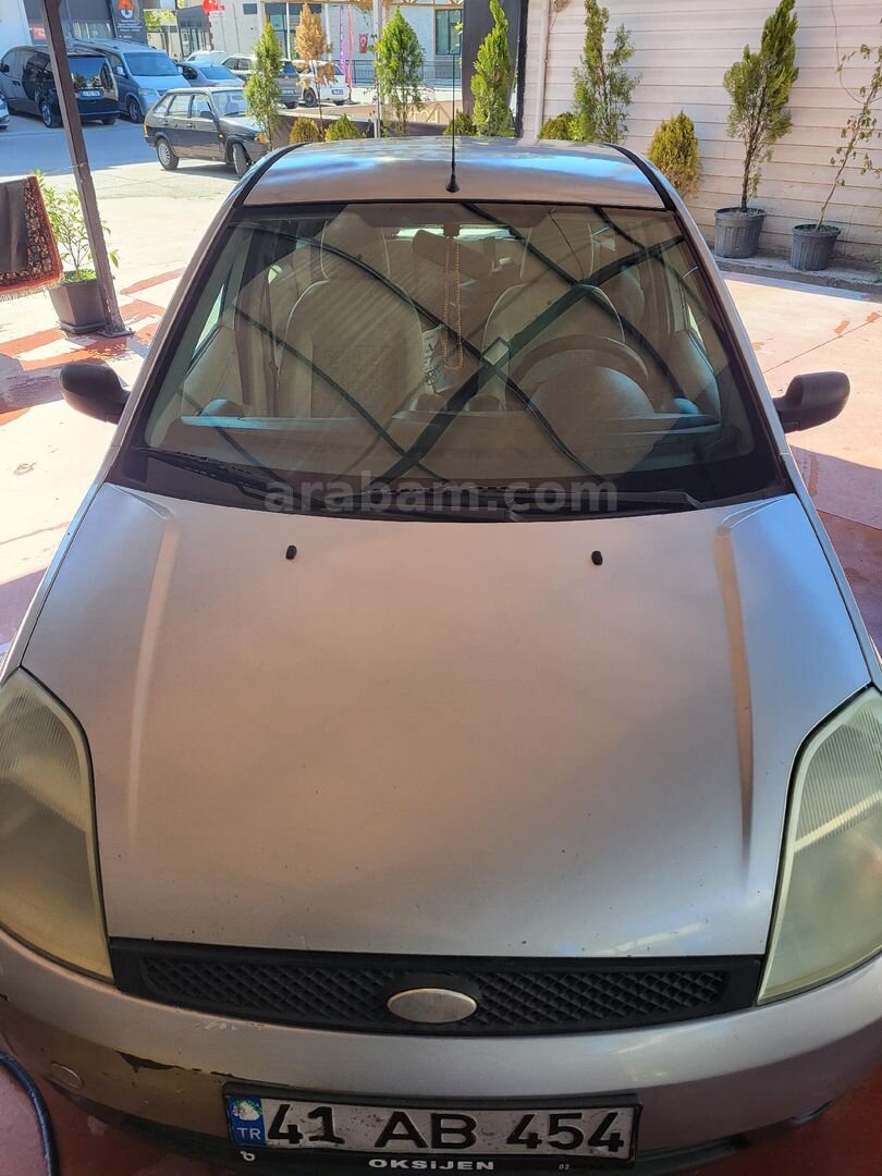 Sahibinden Ford Fiesta 1.4 TDCi Comfort 2005 Model Kocaeli 273.000 km Gri 1
