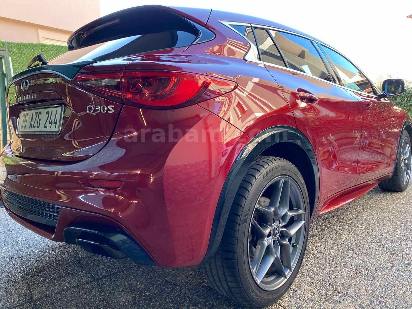 Sahibinden Infiniti Q30 1.6 2016 Model İzmir 99.730 km Kırmızı 5