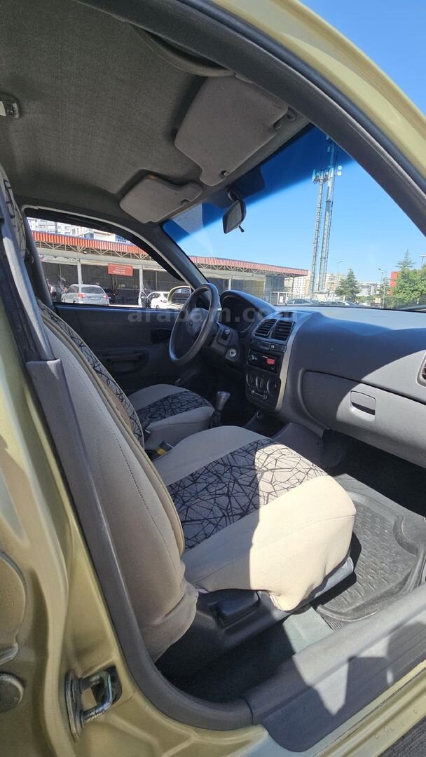 Sahibinden Hyundai Accent 1.3 LS 2000 Model Ankara 280.000 km Sarı 6