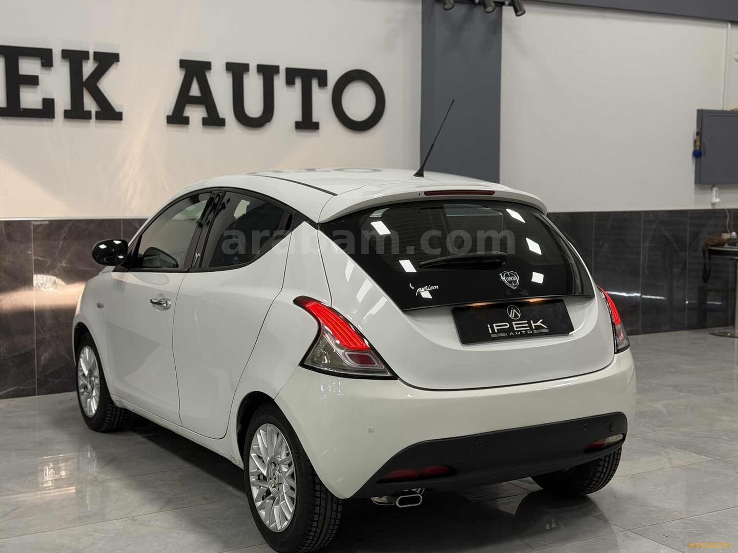 Galeriden Lancia Ypsilon 1.2 2013 Model İzmir 207.000 km Beyaz 6