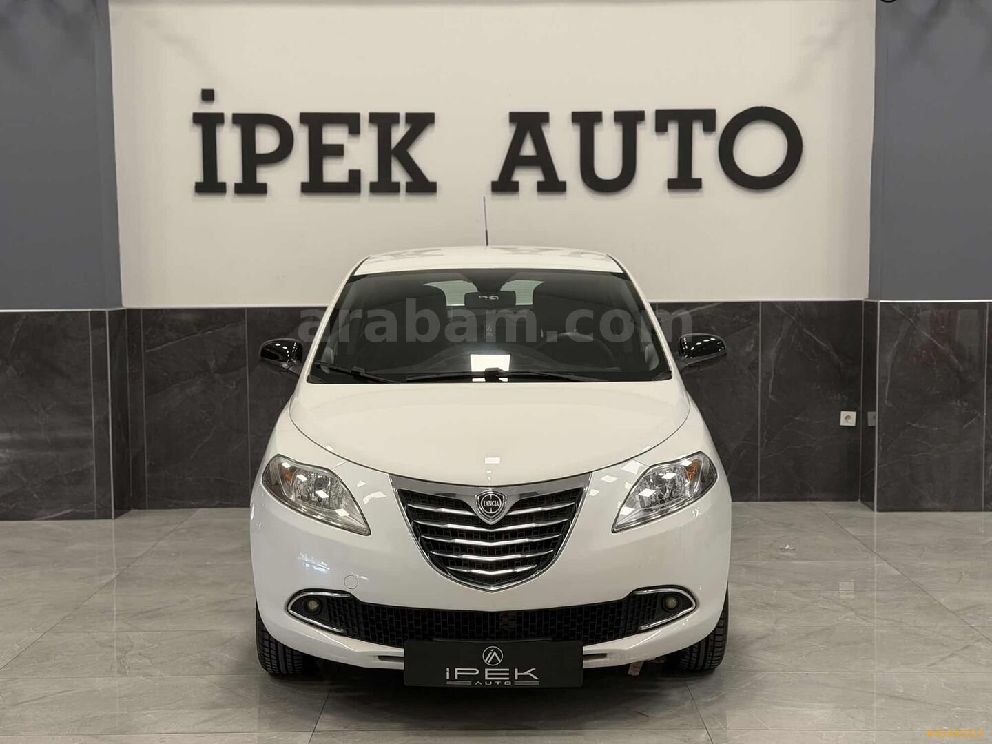 Galeriden Lancia Ypsilon 1.2 2013 Model İzmir 207.000 km Beyaz 2
