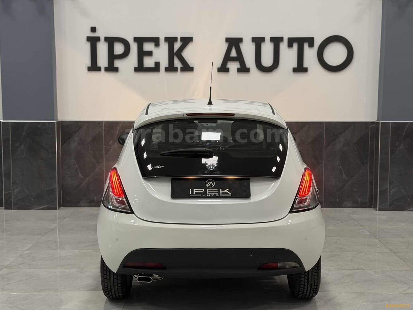 Galeriden Lancia Ypsilon 1.2 2013 Model İzmir 207.000 km Beyaz 5