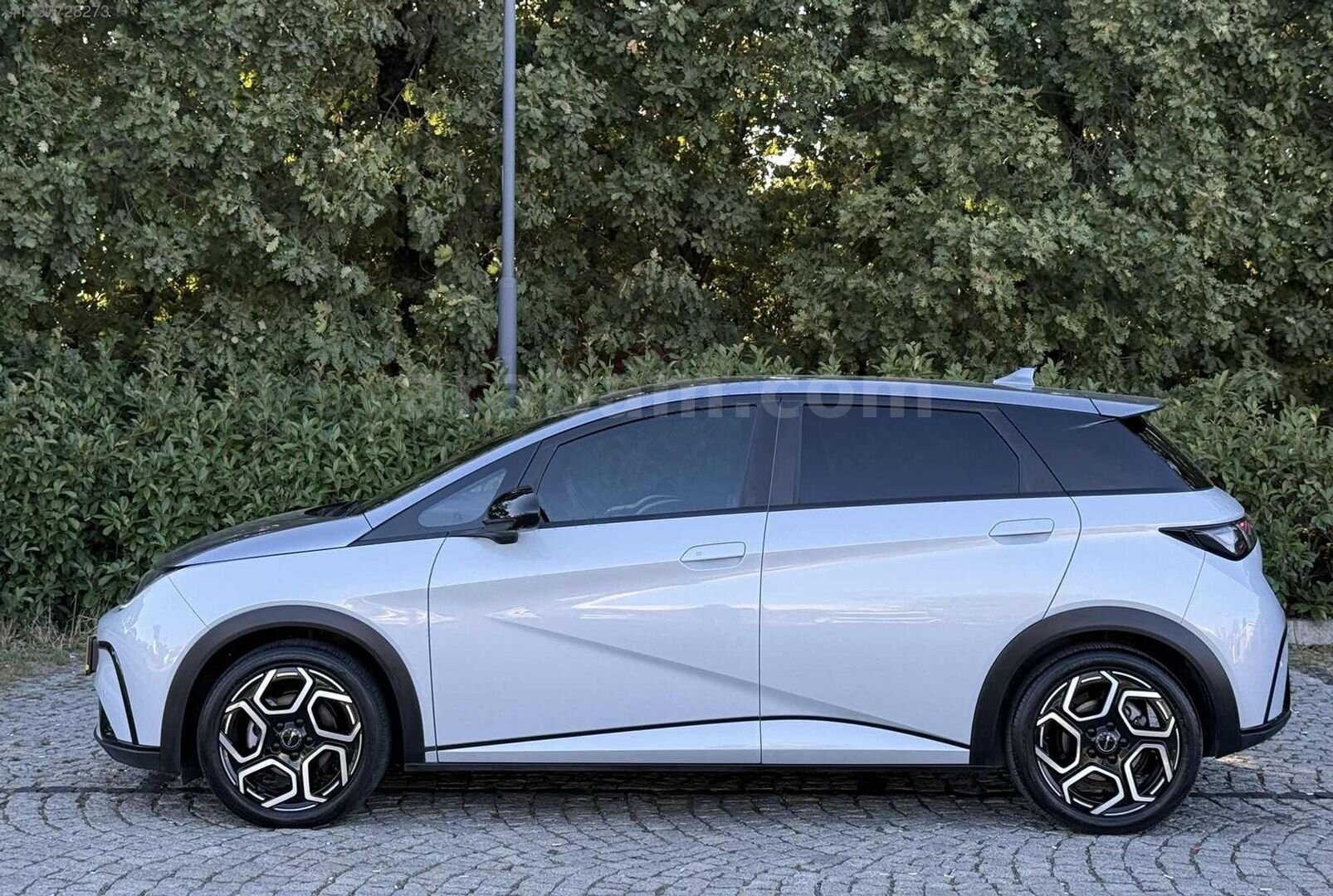 Galeriden BYD Dolphin Design 2025 Model İstanbul 28.000 km Gri 7