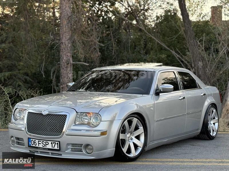 Galeriden Chrysler 300 C 2.7 2005 Model Ankara 298.000 km Gri