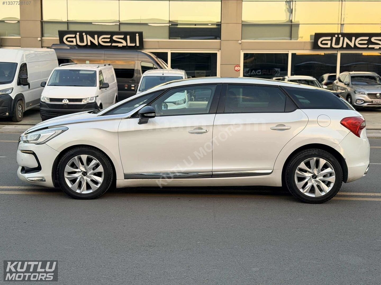 Galeriden DS Automobiles DS5 1.6 BlueHDi So Chic 2016 Model Ankara 270.000 km Beyaz 4