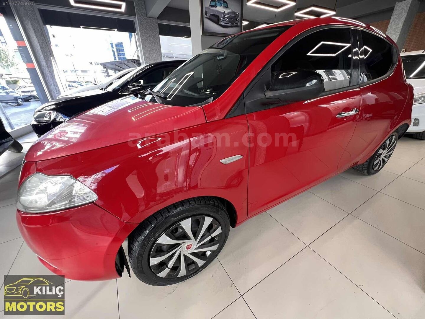 Galeriden Lancia Ypsilon 1.3 Mjet 2013 Model İzmir 175.000 km Kırmızı 2