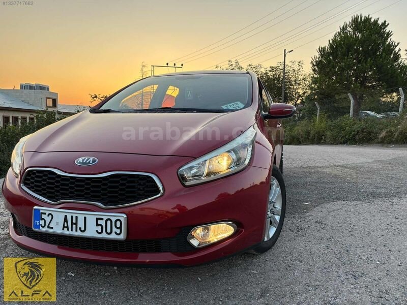 ALFA OTOMOTİVDEN TRDE TEK 80.XXX KM HATSIZ CEED 1.6 CRDI 1