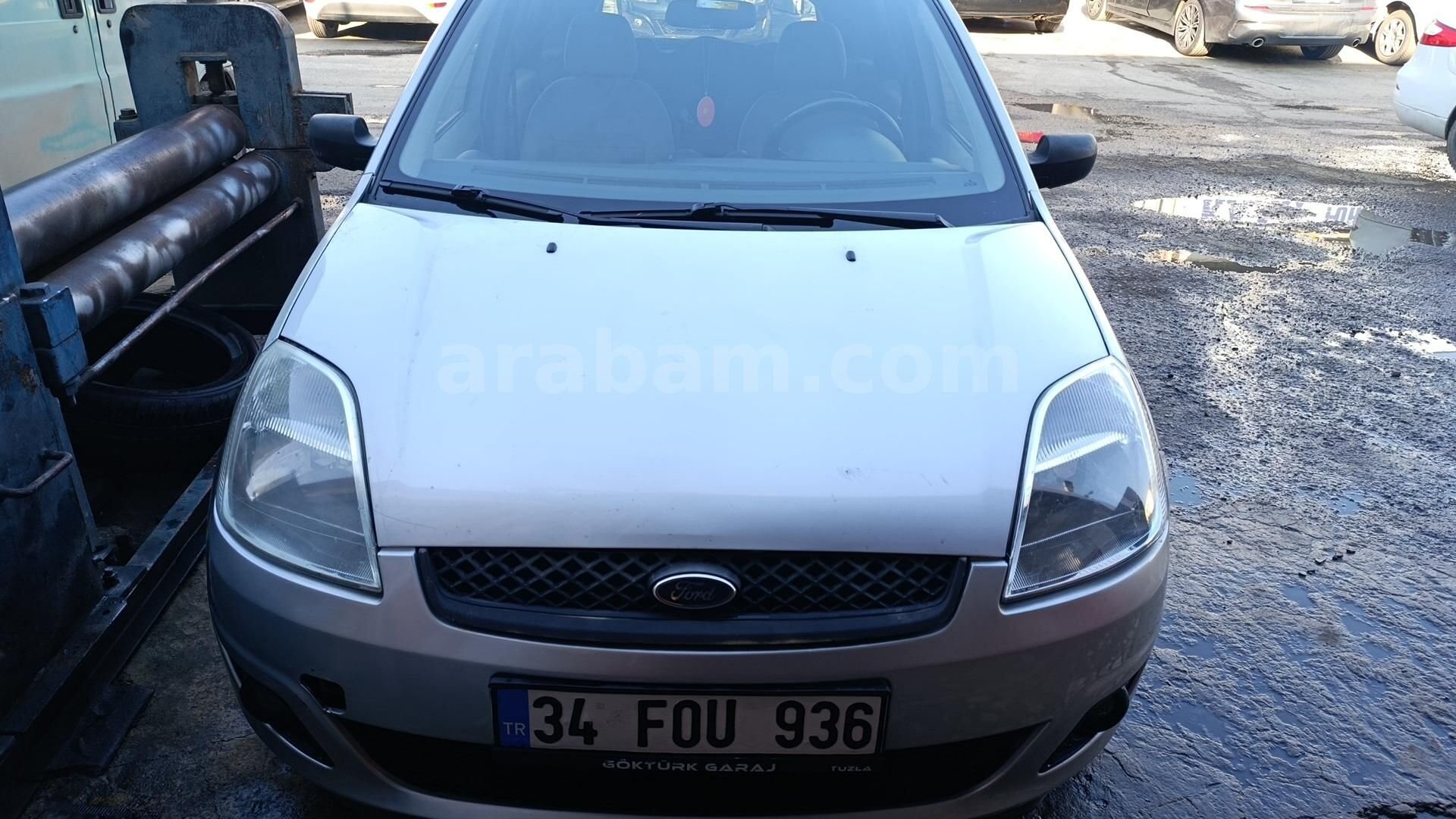 Sahibinden Ford Fiesta 1.4 TDCi Comfort 2004 Model İstanbul 295.000 km Gri 6