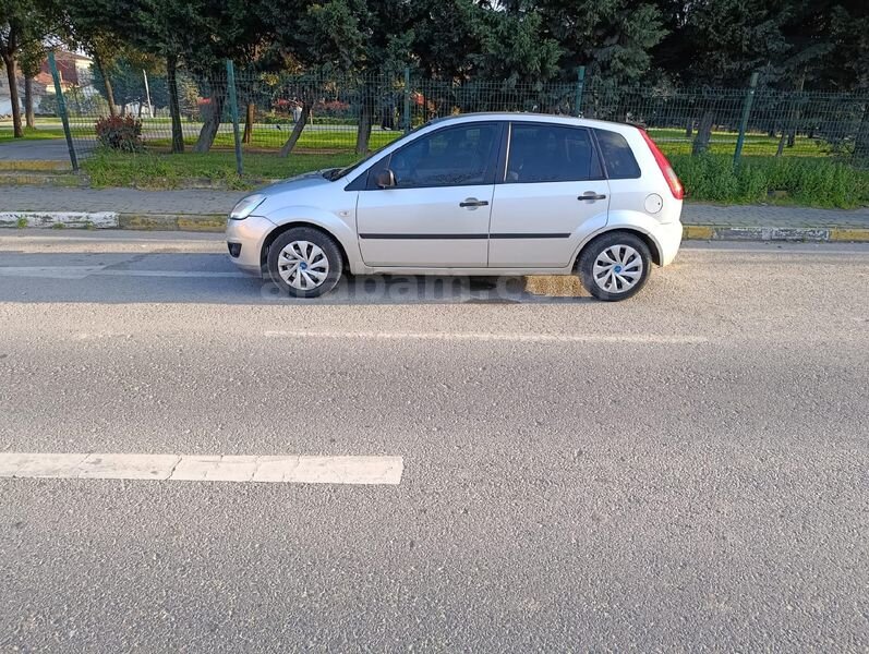 Sahibinden Ford Fiesta 1.4 TDCi Comfort 2004 Model İstanbul 295.000 km Gri
