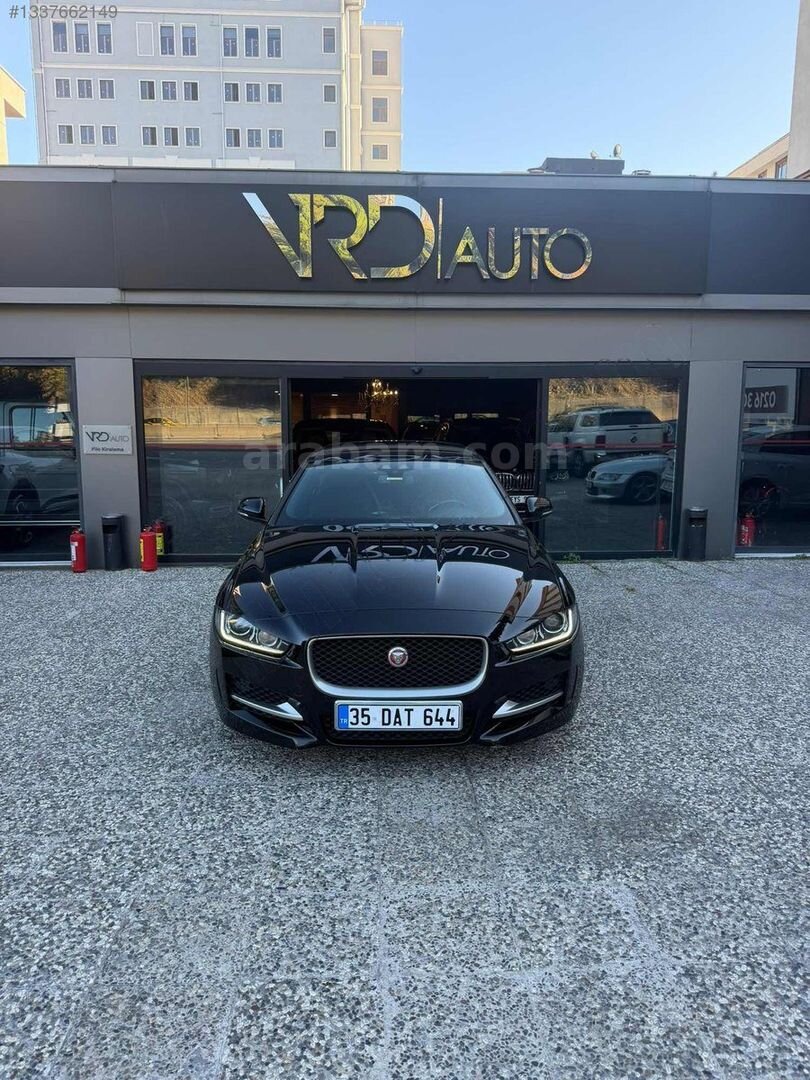 Galeriden Jaguar XE 2.0 D R-Sport Plus 2018 Model İstanbul 189.500 km Siyah 4