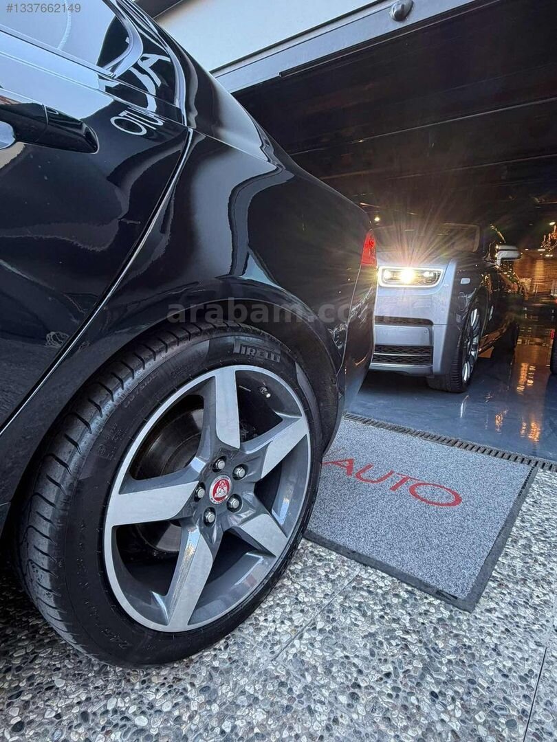 Galeriden Jaguar XE 2.0 D R-Sport Plus 2018 Model İstanbul 189.500 km Siyah 7