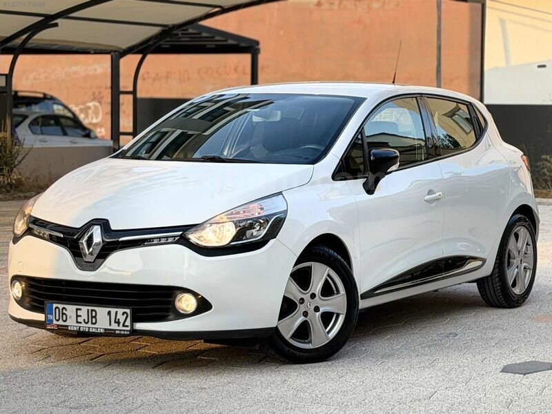 Galeriden Renault Clio 1.5 dCi Icon 2015 Model Antalya 180.000 km Beyaz