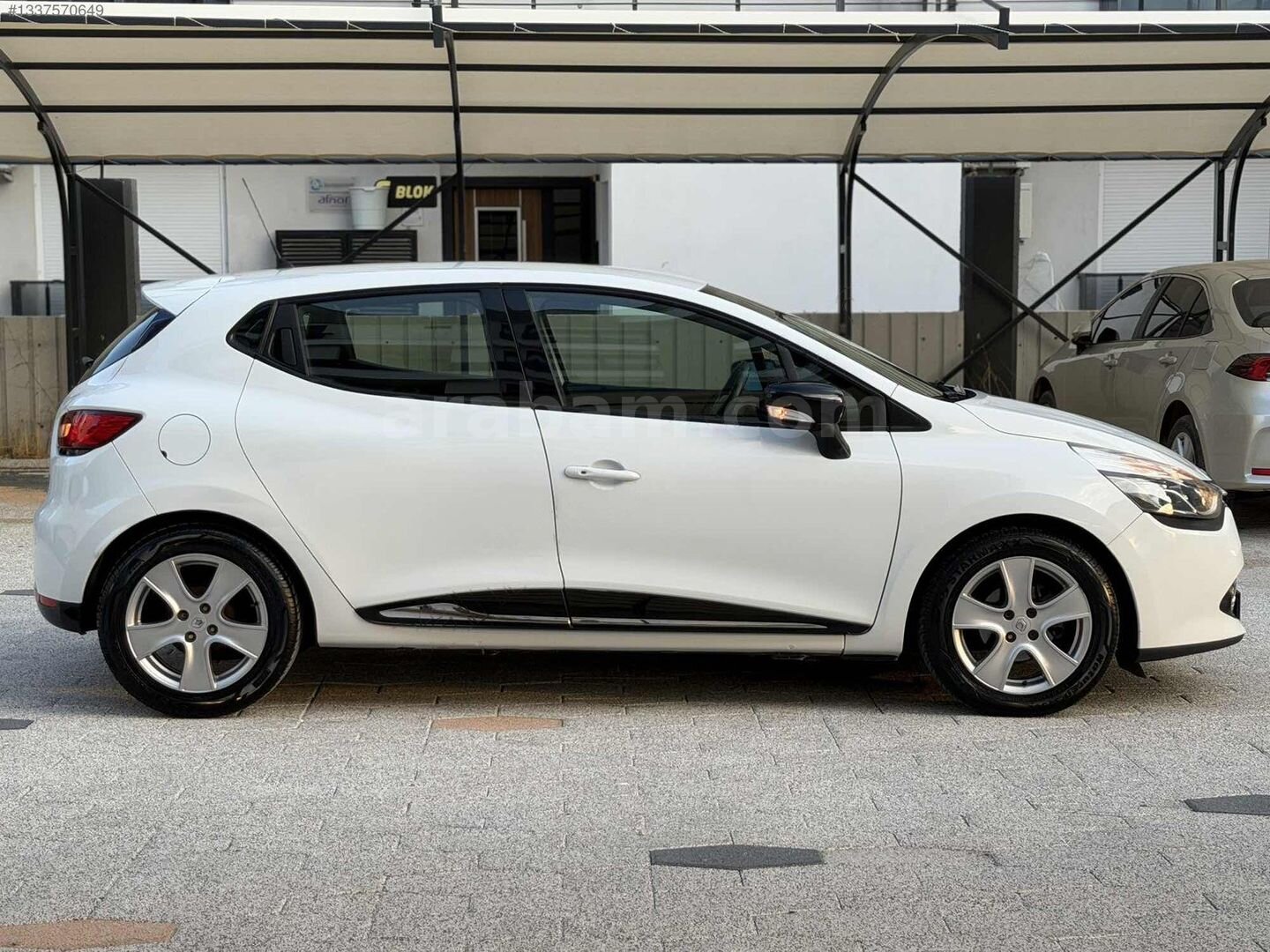 Galeriden Renault Clio 1.5 dCi Icon 2015 Model Antalya 180.000 km Beyaz 6