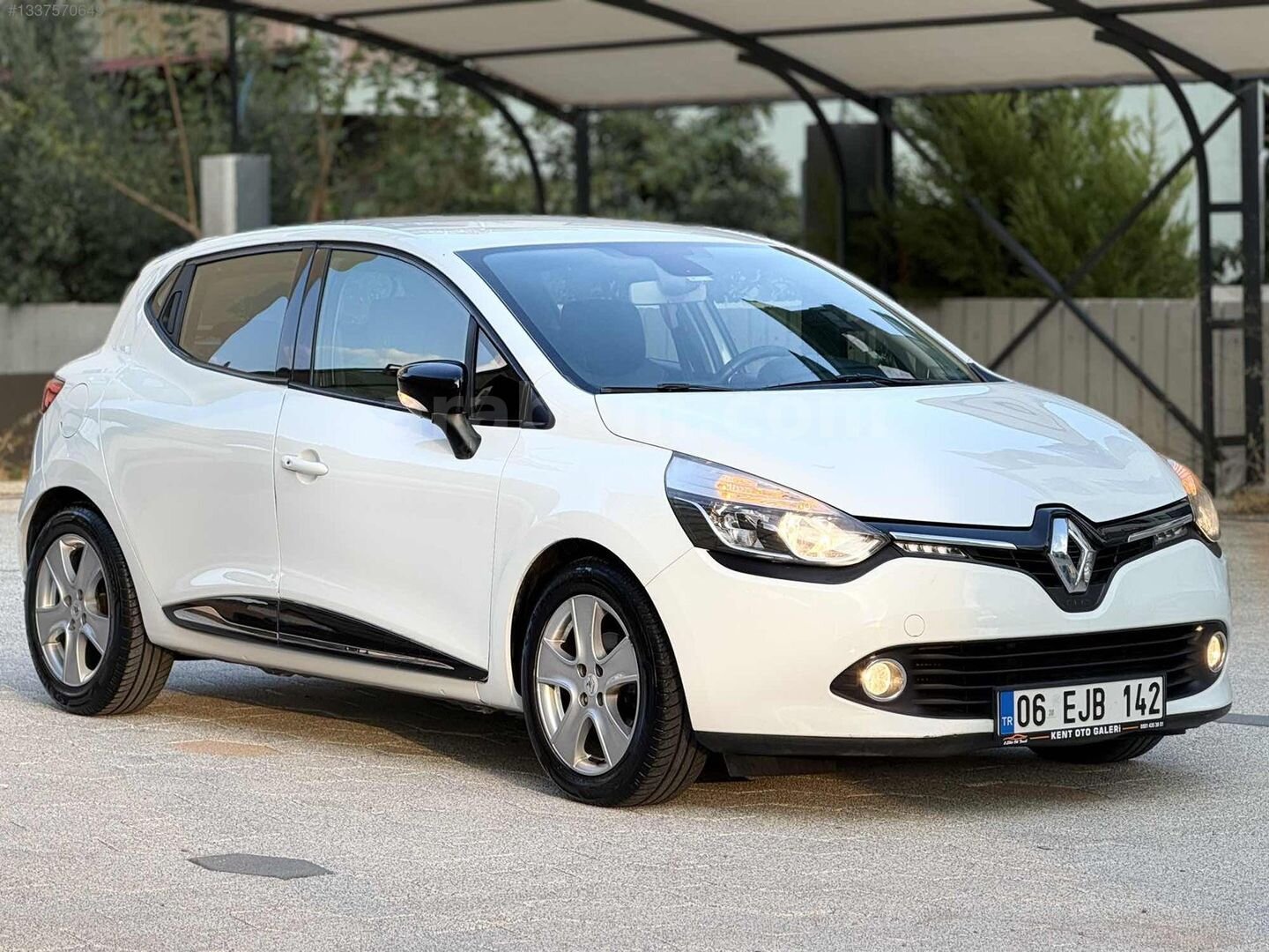 Galeriden Renault Clio 1.5 dCi Icon 2015 Model Antalya 180.000 km Beyaz 3