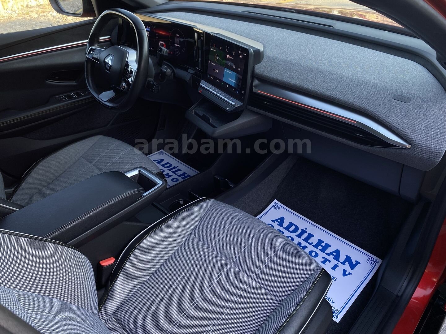 Galeriden Renault Megane E-Tech Techno 2023 Model Ankara 61.200 km Kırmızı 3