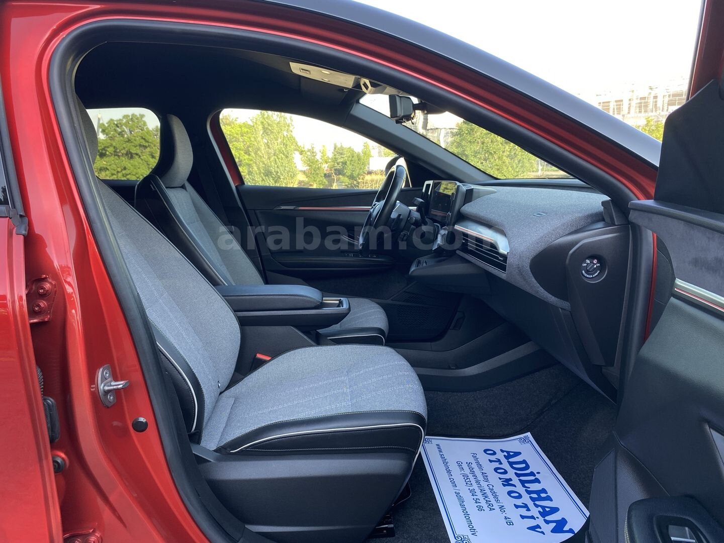 Galeriden Renault Megane E-Tech Techno 2023 Model Ankara 61.200 km Kırmızı 2