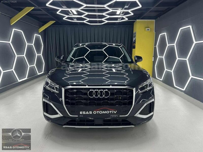 Q2 35 TFSI Advanced STronic Hatasız Boyasız