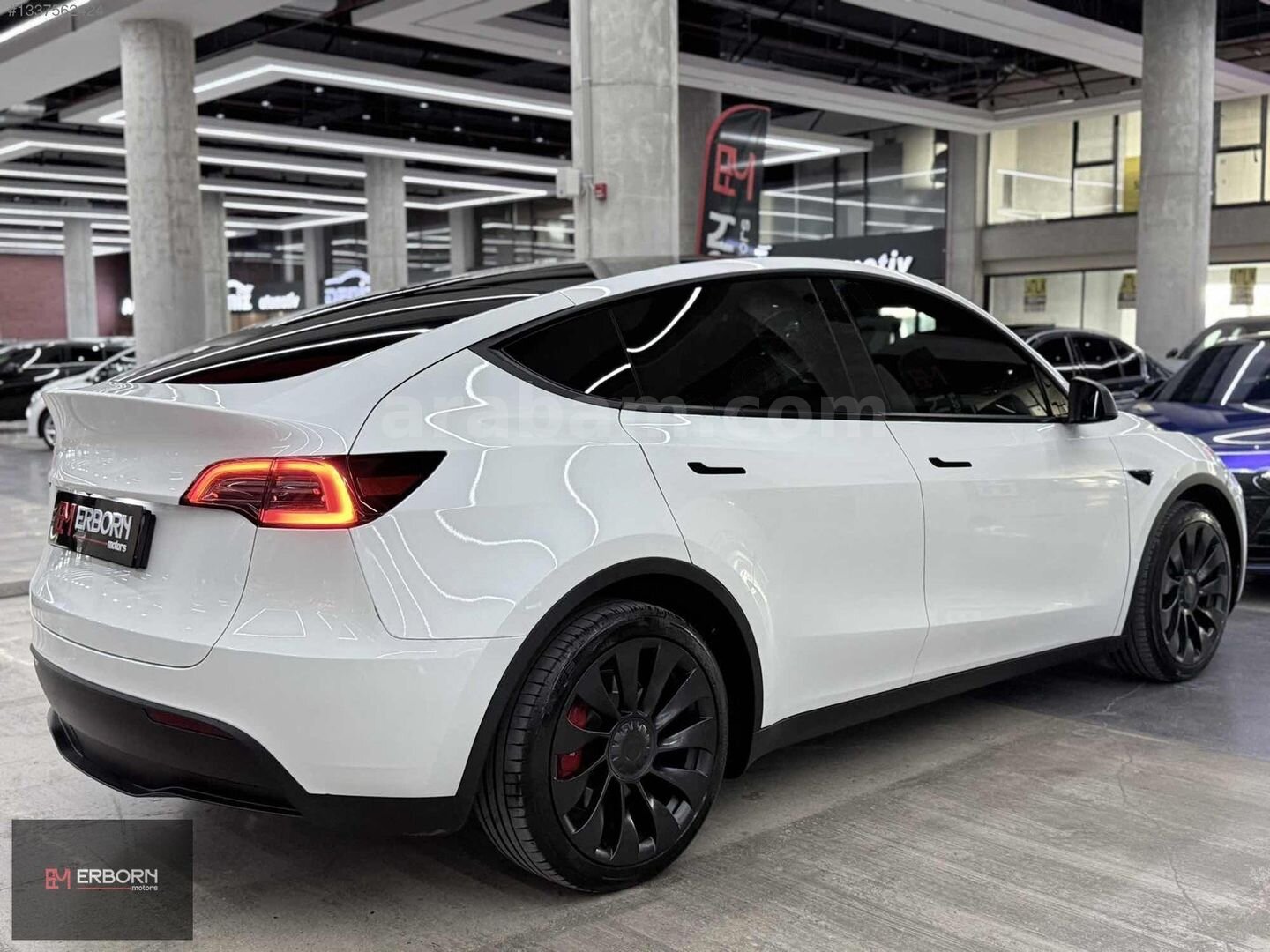 Galeriden Tesla Model Y Long Range AWD 2023 Model Ankara 89.000 km Beyaz 6
