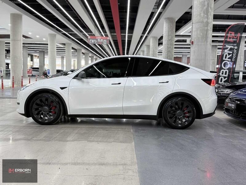 Galeriden Tesla Model Y Long Range AWD 2023 Model Ankara 89.000 km Beyaz