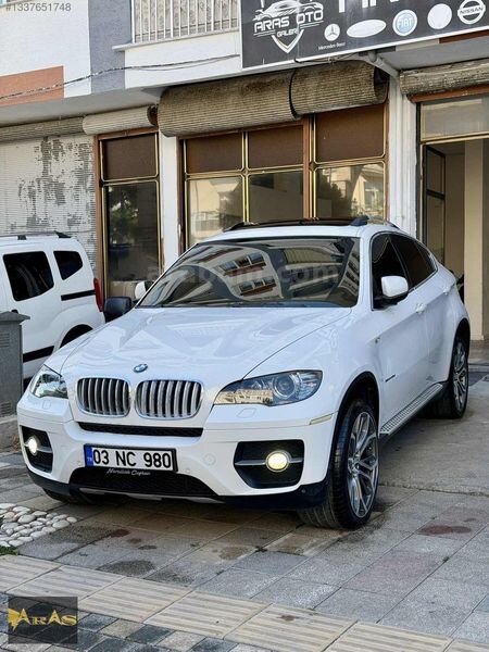 BMW X6 40d XDRİVE BAYİ DEĞİŞENSİZ TRAMERSİZ 1 LOKAL FIRSAT ARACI