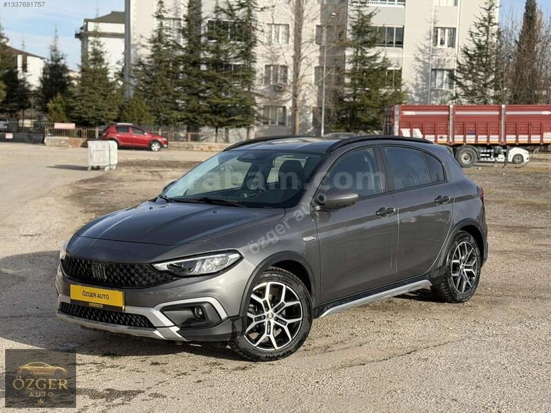 ÖZGER AUTO'DAN FİAT EGEA CROSS GSR-TRACTİON HATASIZ 1