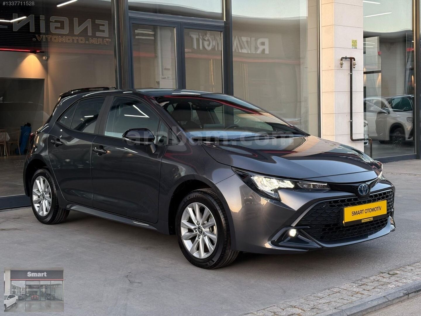 Galeriden Toyota Corolla 1.8 Hybrid Flame 2025 Model Konya 10.000 km Gri 2