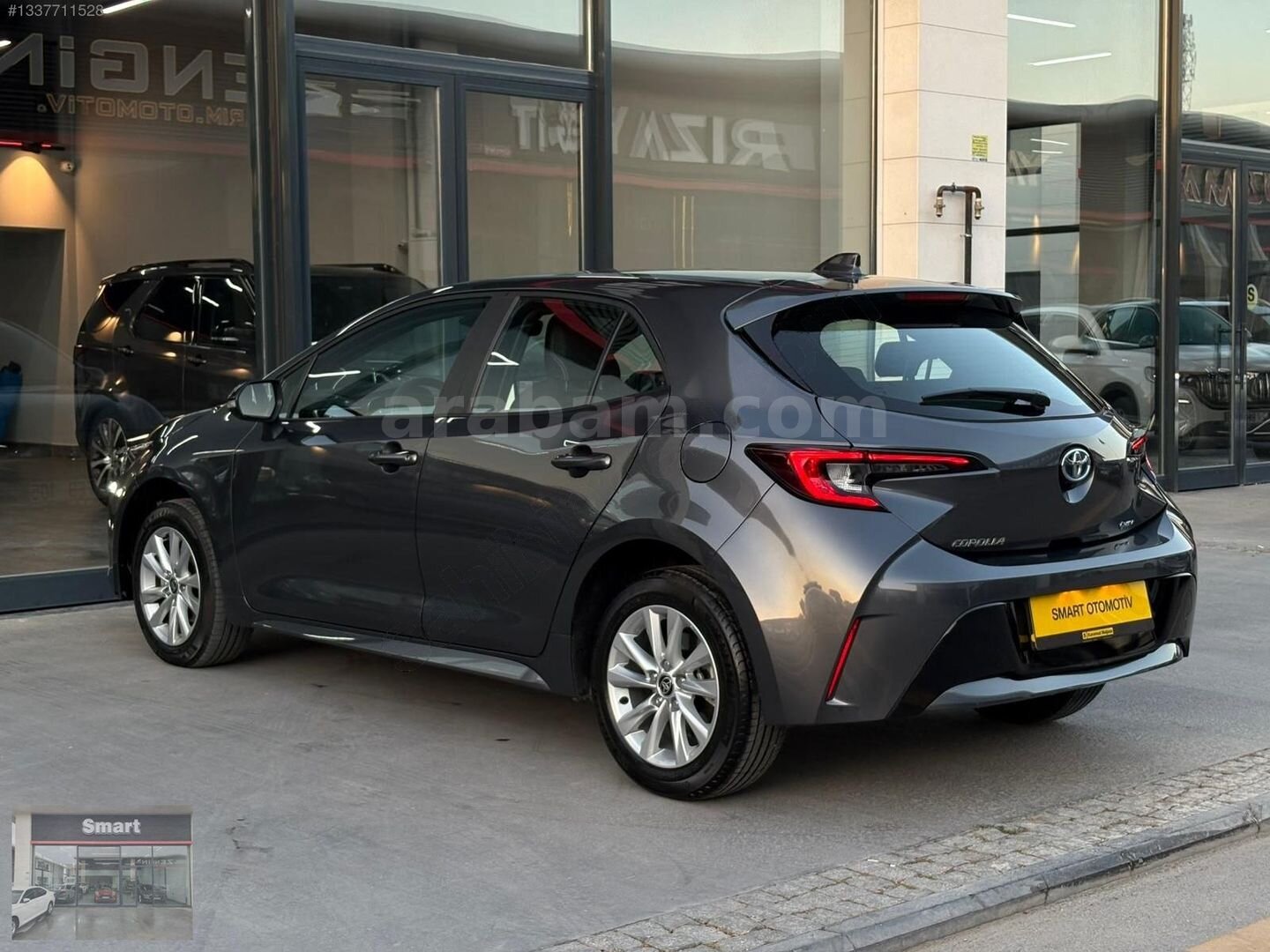 Galeriden Toyota Corolla 1.8 Hybrid Flame 2025 Model Konya 10.000 km Gri 6
