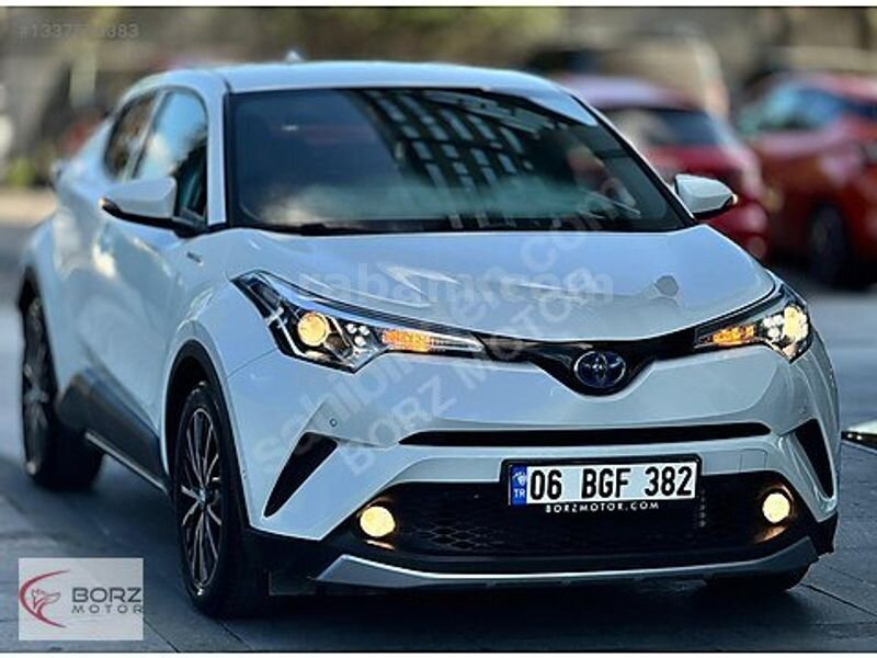 BORZ MOTOR'DAN 2018 TOYOTA C-HR 1.8 HYBRİD KLTK ISIT. 19.000 KM