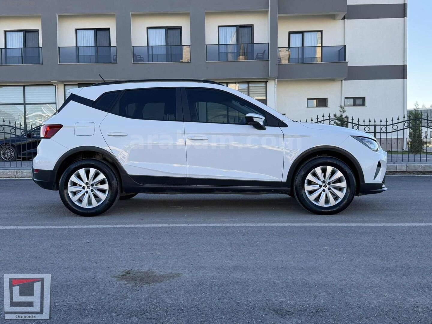 Galeriden Seat Arona 1.0 EcoTSI Style 2021 Model Aksaray 63.000 km Beyaz 4