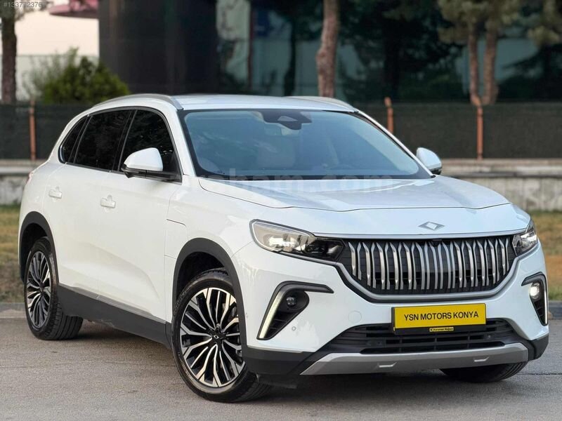 YSN MOTORS'DAN 2025 10.xxxKM V2 HATASIZ BOYASIZ HASAR KAYITLI
