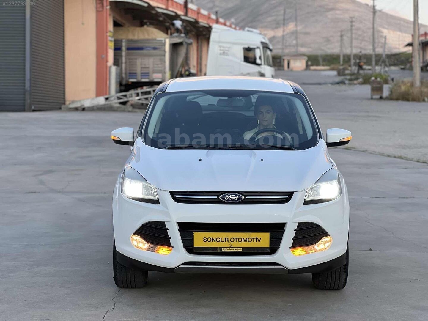 2015 FORD KUGA OTOMATİK NOKTA HATASIZ BOYASIZ HASAR KAYITSIZ 2