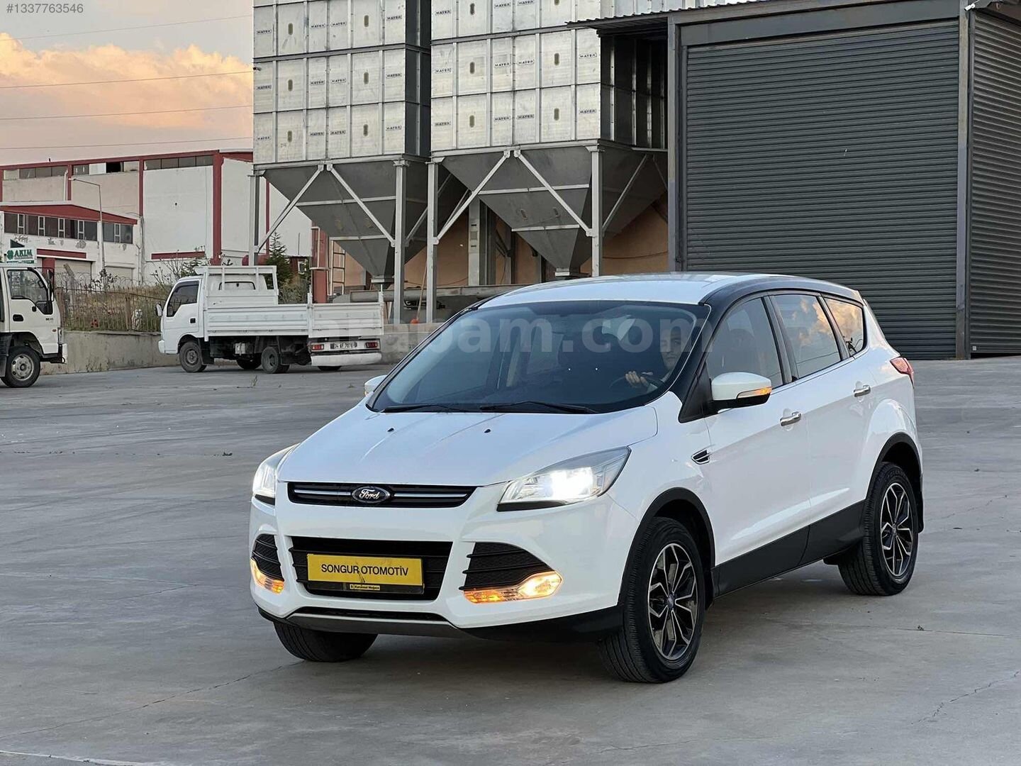 2015 FORD KUGA OTOMATİK NOKTA HATASIZ BOYASIZ HASAR KAYITSIZ 3