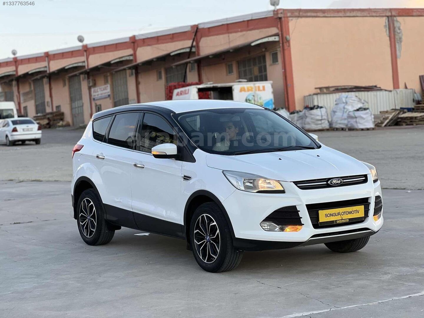 2015 FORD KUGA OTOMATİK NOKTA HATASIZ BOYASIZ HASAR KAYITSIZ 6