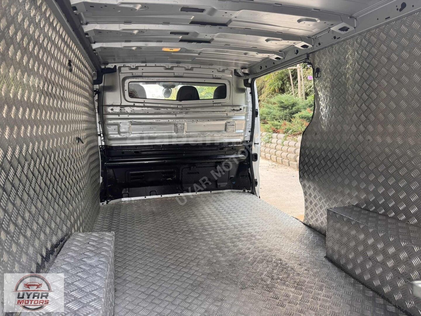 Galeriden Renault Trafic 1.6 DCI Grand Confort 2017 Model İstanbul 408.000 km Gri 6