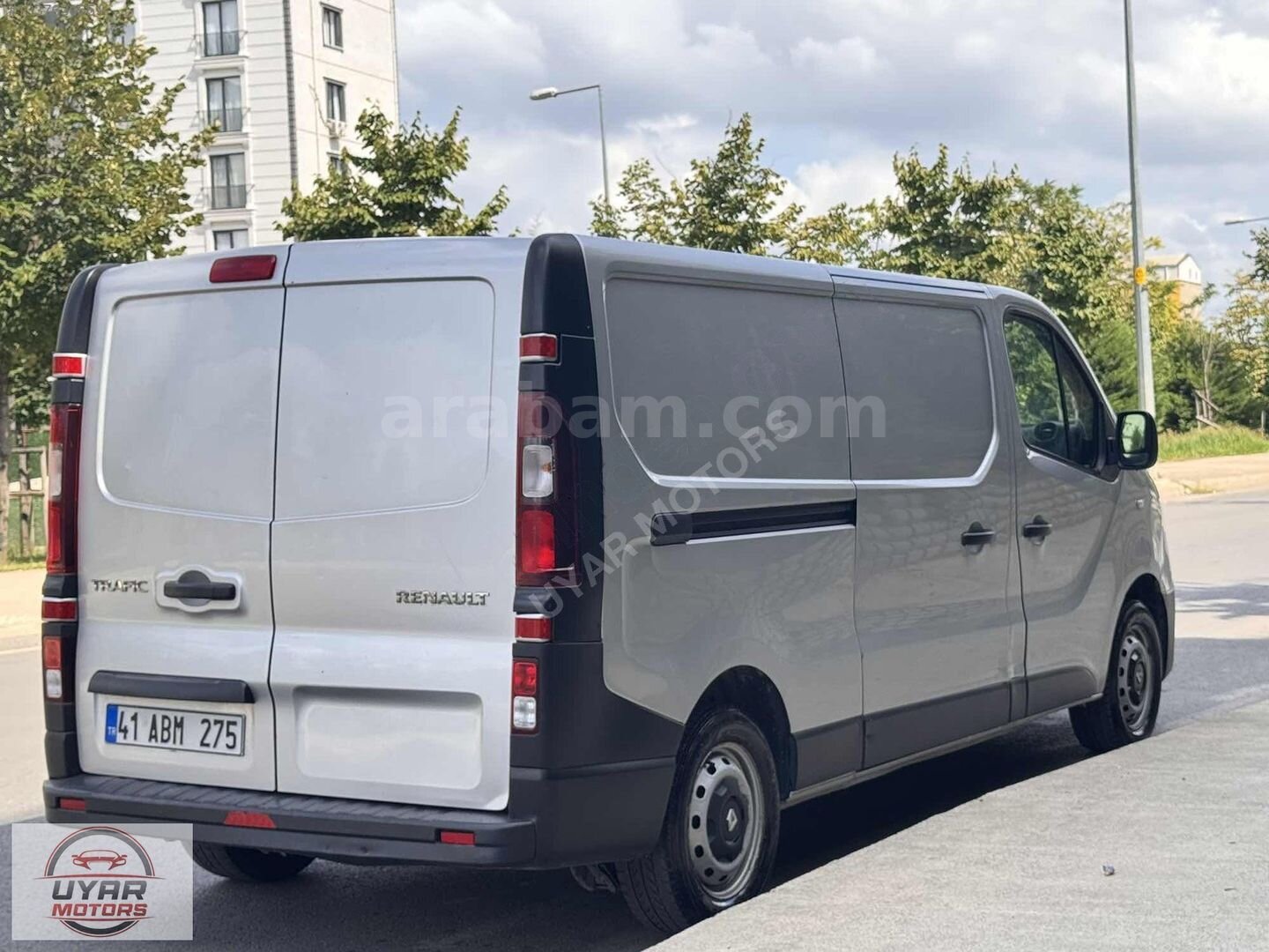 Galeriden Renault Trafic 1.6 DCI Grand Confort 2017 Model İstanbul 408.000 km Gri 3
