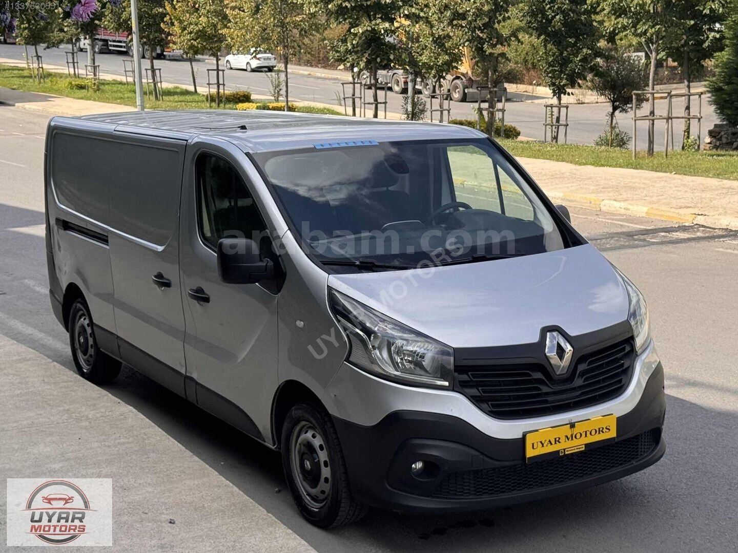 Galeriden Renault Trafic 1.6 DCI Grand Confort 2017 Model İstanbul 408.000 km Gri 2