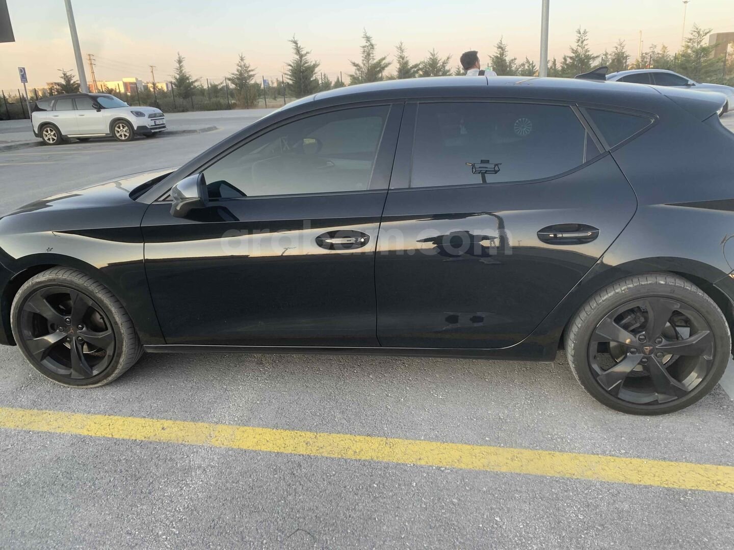 Sahibinden Cupra Leon 1.5 eTSI Standart 2023 Model Konya 40.000 km Siyah 4