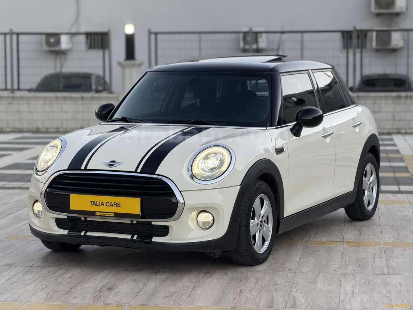 Galeriden Mini Cooper 1.5 D Chili 2015 Model Bursa 169.000 km Bej 1
