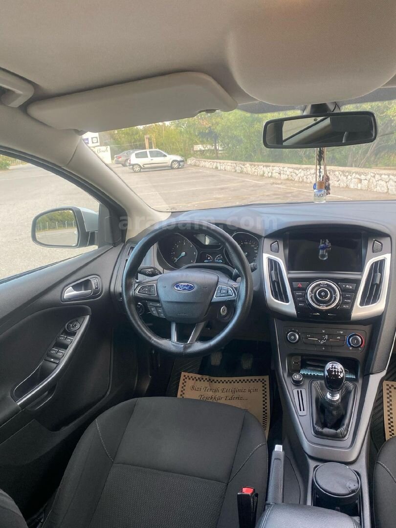Sahibinden Ford Focus 1.6 TDCi Style 2015 Model Antalya 203.000 km Gri 5