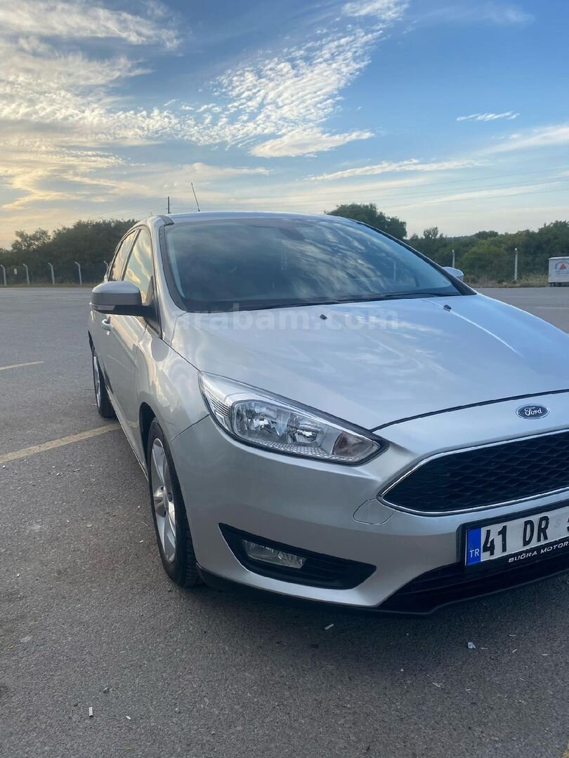 Sahibinden Ford Focus 1.6 TDCi Style 2015 Model Antalya 203.000 km Gri 1