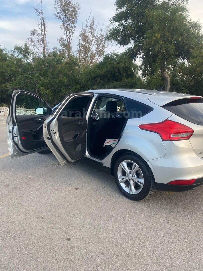 Sahibinden Ford Focus 1.6 TDCi Style 2015 Model Antalya 203.000 km Gri 3
