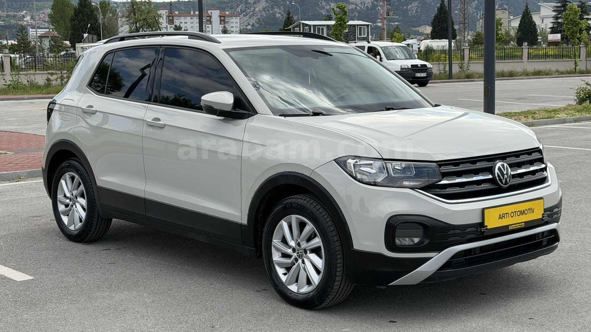 Galeriden Volkswagen T-Cross 1.0 TSI Life 2022 Model Kütahya 57.000 km Bej 1