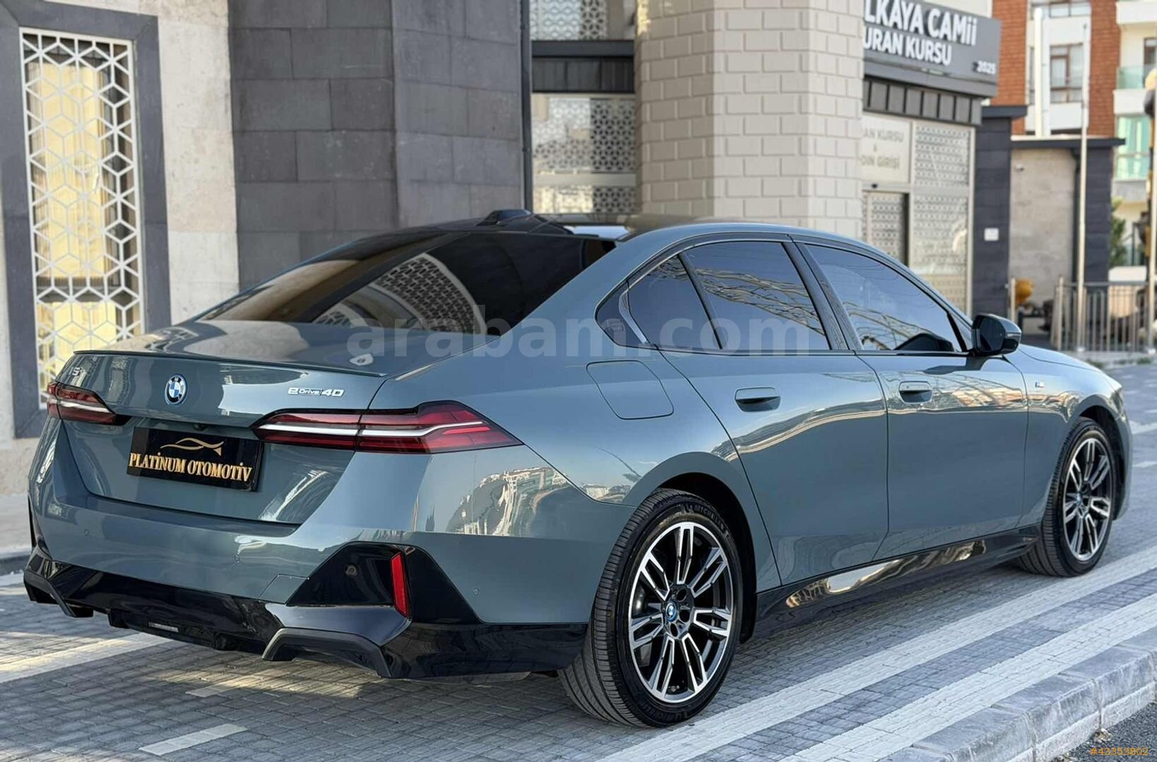 PLATİNUM OTOMOTİV BMW İ5 M SPORT HATASIZ BOYASIZ 4