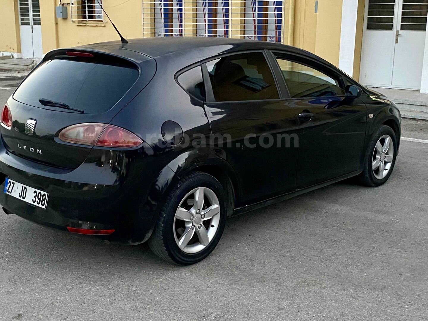 Galeriden Seat Leon 1.6 Stylance 2008 Model Gaziantep 410.000 km Siyah 5