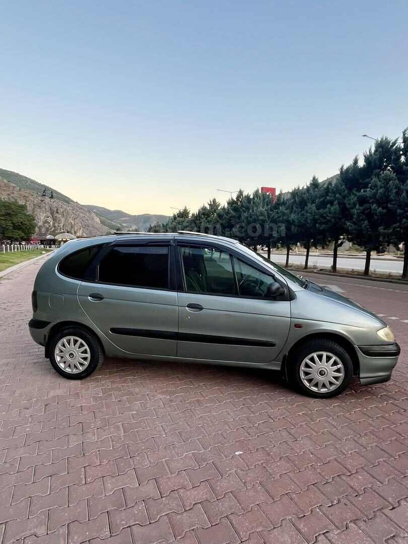 Galeriden Renault Scenic 1.6 RTE 1999 Model Amasya 325.000 km Füme 4