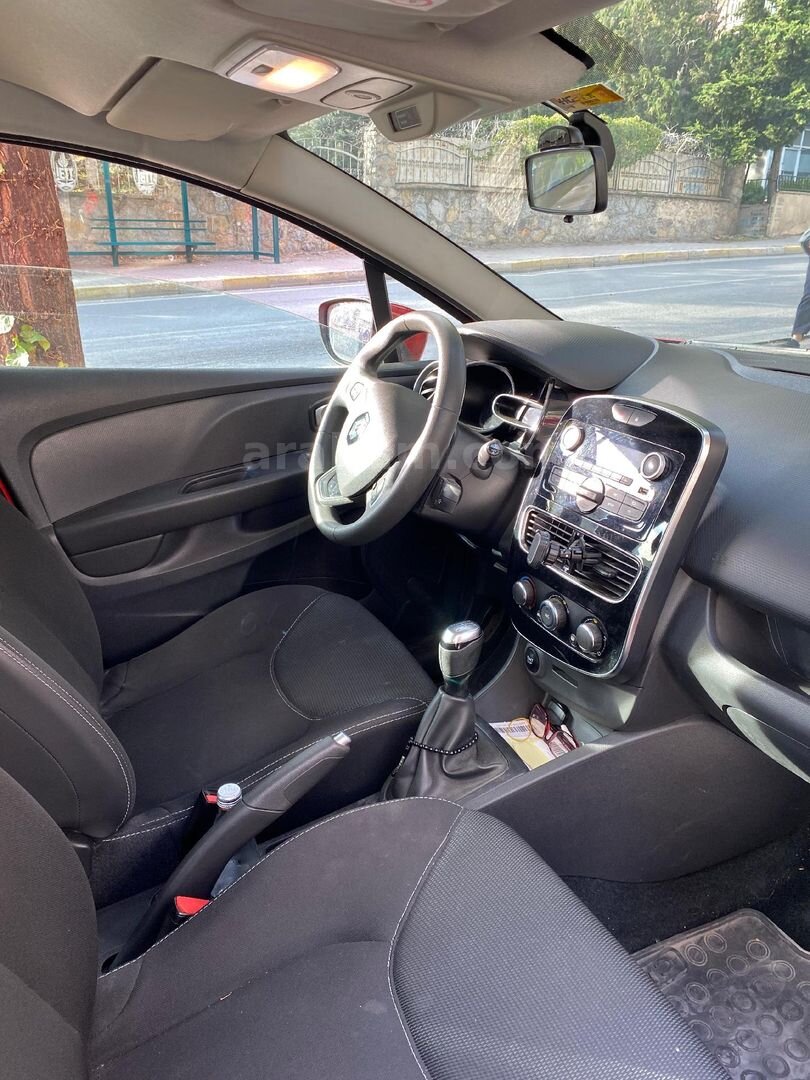 Galeriden Renault Clio 1.2 Joy 2019 Model İstanbul 48.000 km Kırmızı 4