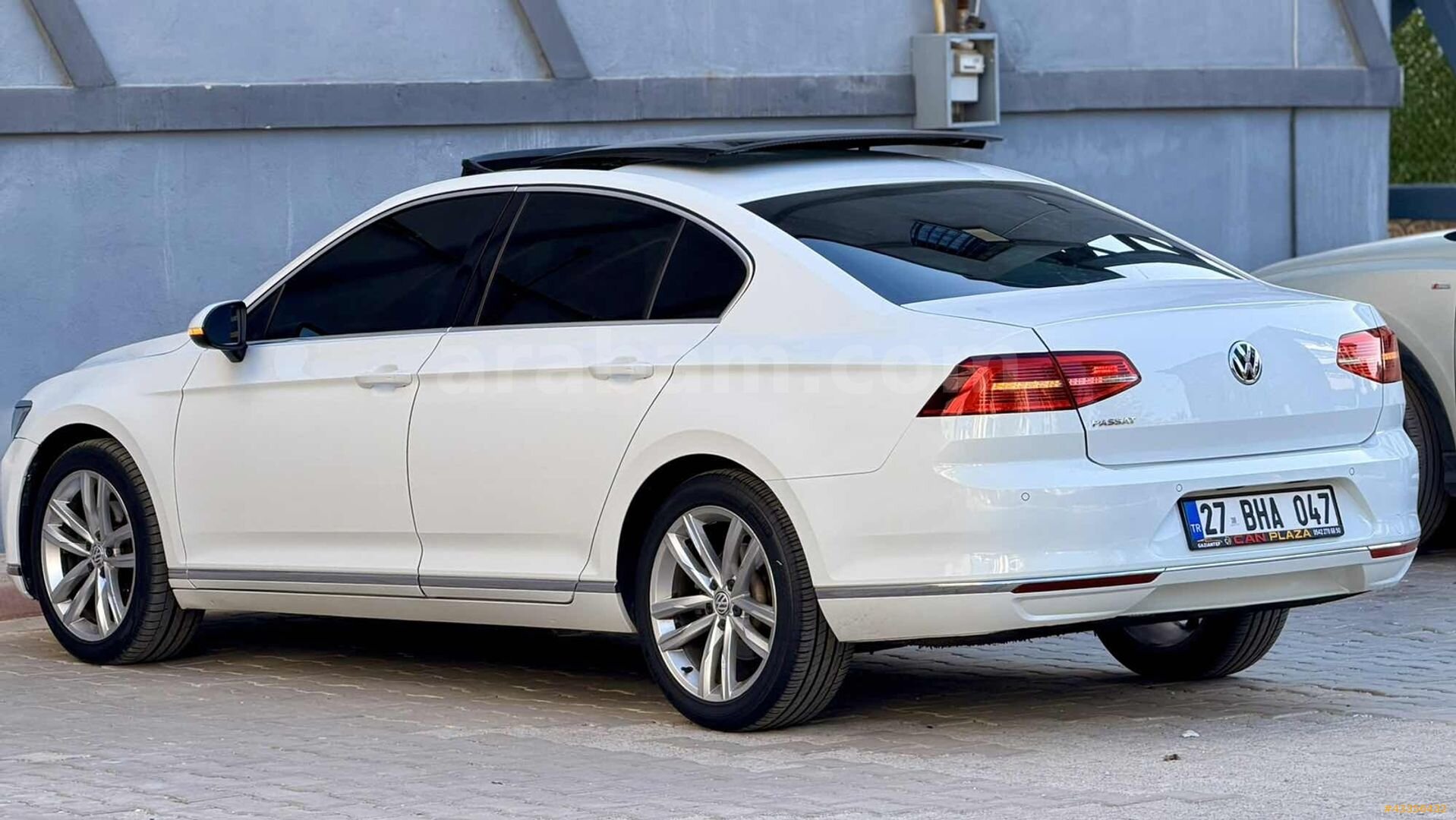 Galeriden Volkswagen Passat 1.6 TDi BlueMotion Highline 2018 Model Gaziantep 278.000 km Beyaz 6