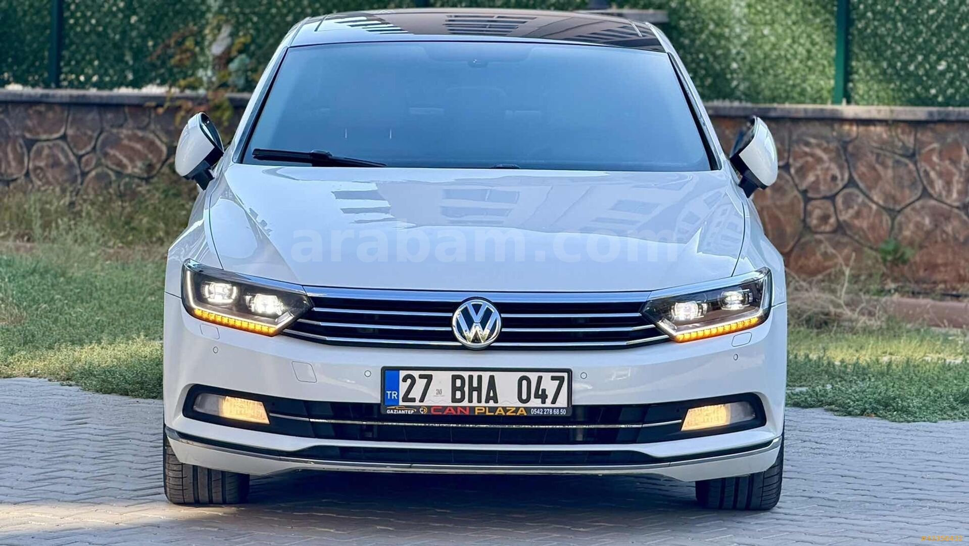 Galeriden Volkswagen Passat 1.6 TDi BlueMotion Highline 2018 Model Gaziantep 278.000 km Beyaz 2