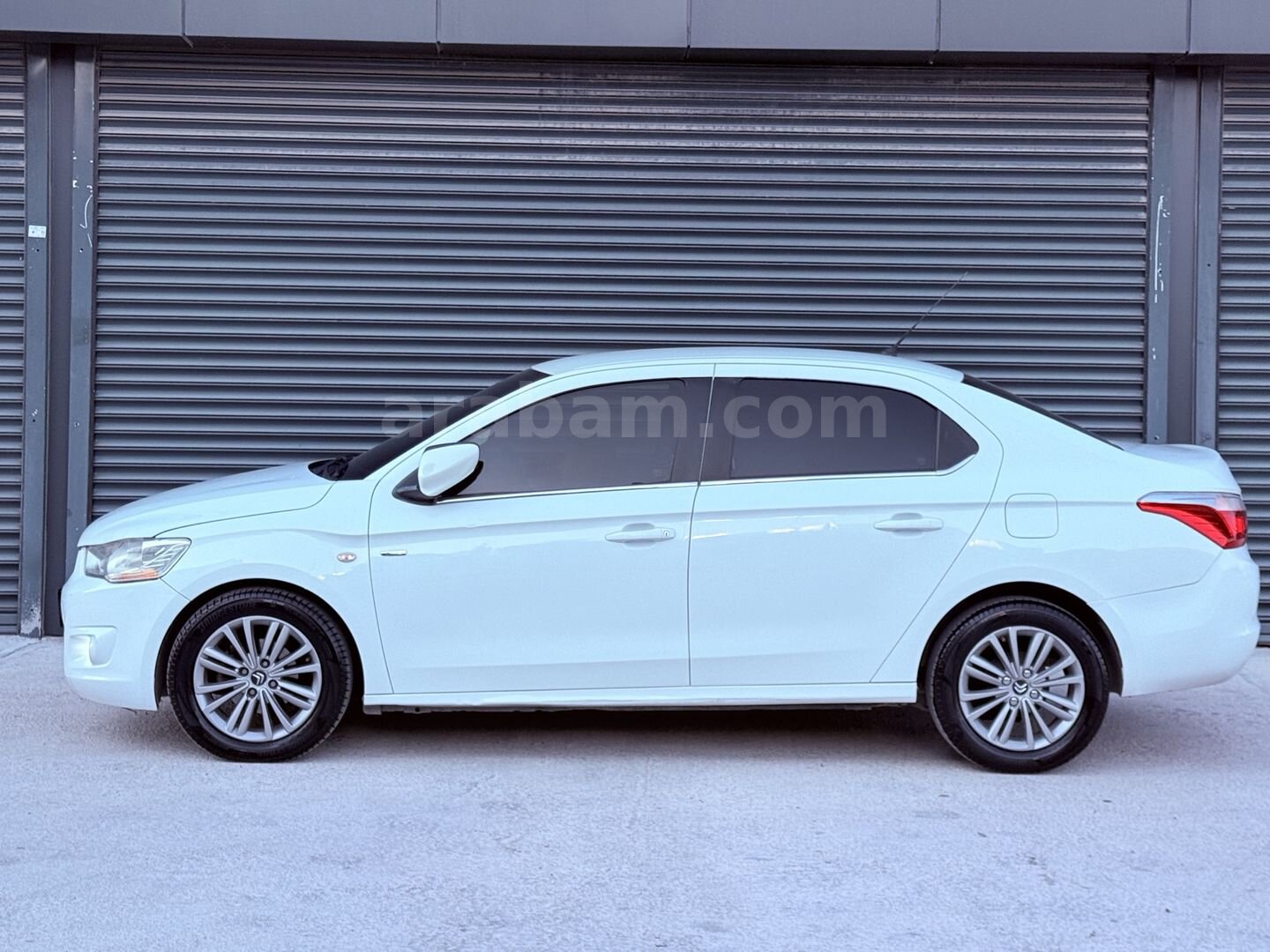 Galeriden Citroen C-Elysée 1.6 HDi Exclusive 2015 Model Gaziantep 238.000 km Beyaz 4